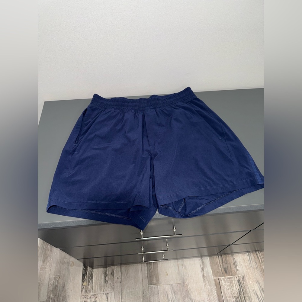 Lululemon pacebreaker shorts